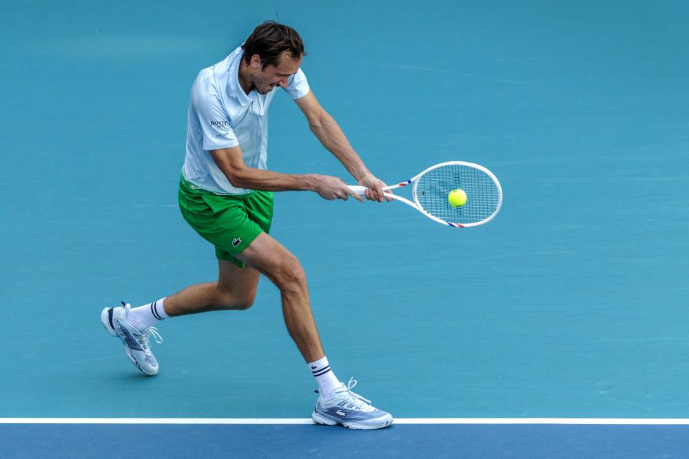 雷竞技raybet：现役WTA1000&一级赛冠军数：斯瓦泰克&阿扎领跑，萨巴伦卡第3.